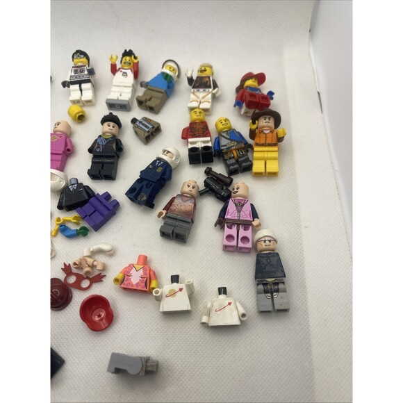 Lego Minifigures Random Lot Of 15 Plus Accessories & Parts - Picture 4 of 12